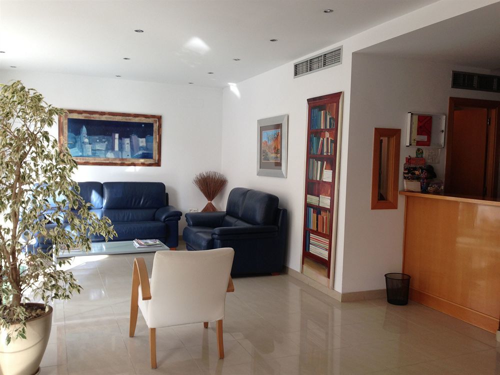 Y Mirablau Hotel